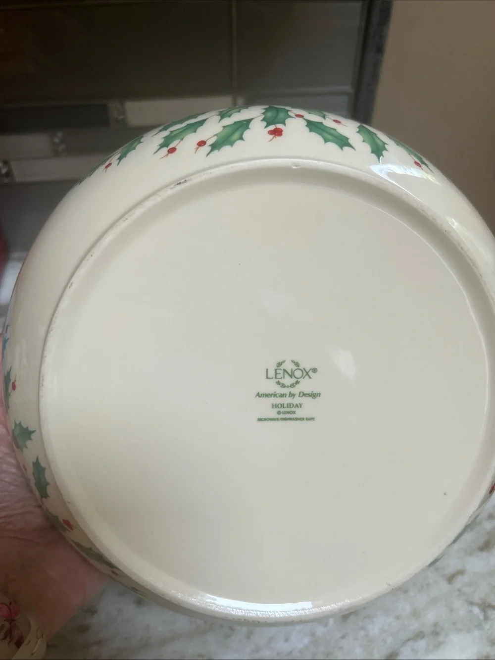 Lenox Holiday Salad Serving Bowl Green Trim Holly &Berries Centerpiece Entertain